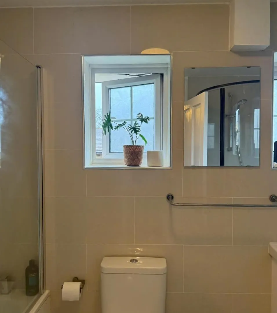 Cosy House Central Tower Bridge Station Walk London Holiday home